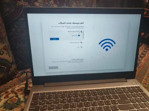 لاب توب لينوفو فئه ldeaPad المساحة 256 جيجا و الرام 4 جيجا