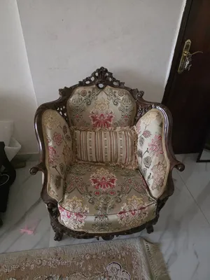 كنبة بحالة جيدة