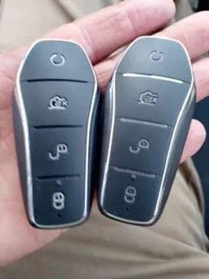 مفاتيح BYD أصلي بحاجة لتشفير على سيارة
