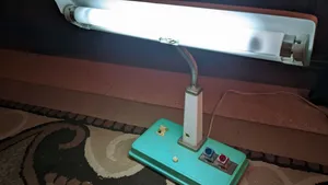 ضوء مكتب كلاسيك بحاله جيده