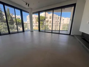 250 m2 3 Bedrooms Apartments for Sale in Amman 4th Circle