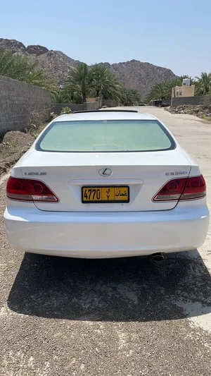 للبيع لكزس ES 300 موديل 2005 بحالة ممتازة مع مواصفات أمريكية