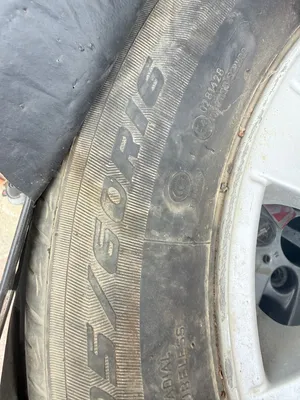بي ام 320i جنوط مقاس 205/60