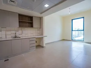 Unfurnished Yearly in Abu Dhabi Al Shawamekh