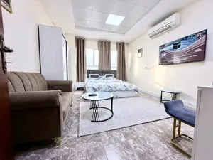 استوديو مفروش للإيجار في ابوظبي مدينه شخبوط قريب من الجيم ومدرسة الوطن
