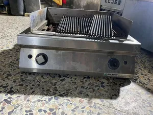 گرل شوي برگر ستيل ايطالي على الحجر الركاني الكرل نضيف وجديد شغال السعر 250