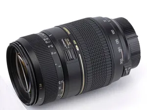TAMRON AF 70-300 mm Zoom lens for sale F/4-5.6 Di LD Macro.
