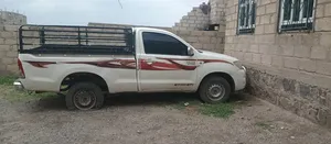 هيلوكس غمارة 2010 مكينه محتم بودي تلاقيط محتاج صاحبها