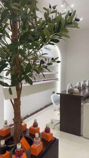 صالون تجميل وكوفي للبيع