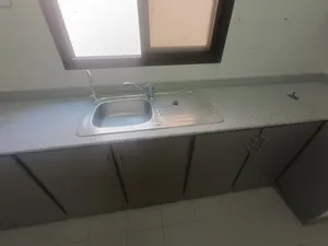 للبيع مطبخ لون سلفر