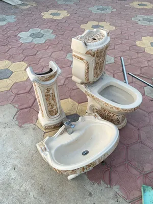 للبيع اكسسوارات الحمام ما فيهن شي