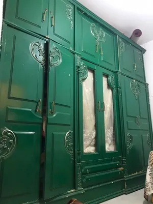 خزانة للبيع