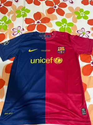 Barcelona 2008/09 jersey with embroidered logo