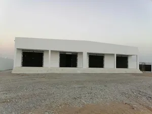 ارض صناعية للبيع / و بها مدخول شهري ثابت