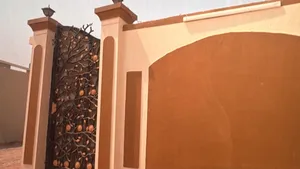 ملحق في الظيت الجنوبي مكون من غرفتين وحمامين ومجلس وحوش