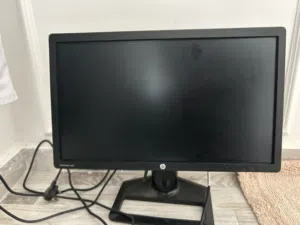 23 HP monitors for sale in Muscat