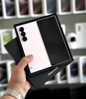 عرض خاص : Samsung Z fold 6 512GB هاتف بحالة الوكالة نظيف جدا بدون اي شموخ أو مشاكل مع ضمان و ملحقات