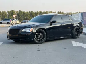كرايسلر C300 SRT V8 فل مواصفات خليجي بحاله ممتازه جاهزه للتسجيل والاستخدام