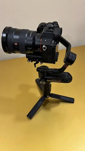 كمبل مانع للاهتزاز لكاميرات الفيديو والصور الاحترافيه من شركة  ZHIYUN. Weevil S