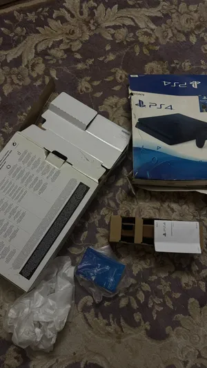 PS4 slim 1000gb neat and clean for sell with box and new controller