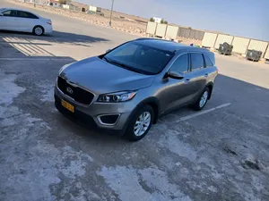 Used Kia Sorento in Al Sharqiya