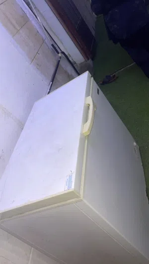 فريزر نضيف وشغال
