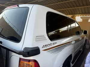 Used Toyota Land Cruiser in Sharjah