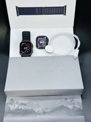 Apple Watch Ultra 3 49mm back titanium 1 months under warranty with box and cable 100% battry health