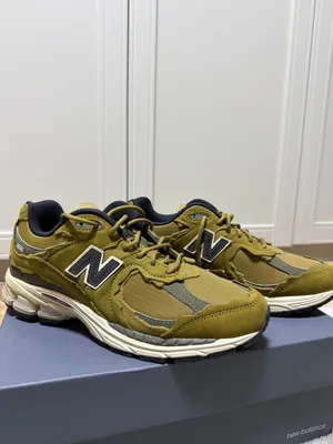 Newbalance 2002R