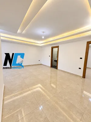 شقة للبيع الجبيهة شارع الاردن مساحة 185 متر طابق اول طابقية