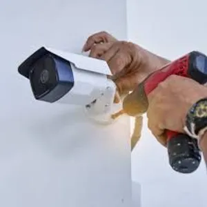 مستعدون لتنصيب كافة أنواع الكاميرات