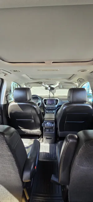 Used GMC Acadia in Sulaymaniyah
