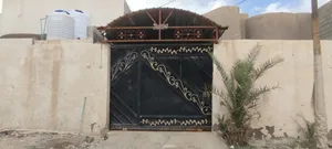 200 m2 2 Bedrooms Townhouse for Sale in Basra Al-Jazzera
