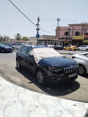 جيب شيروكي LUX السياره فور ويل 4x4 فول مواصفات موديل 2021 مكينه V6 سعرها 145 و بيها مجال