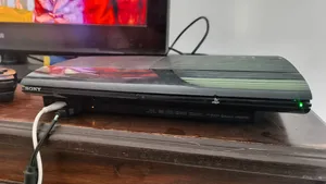 بلايستيشن 3 سوبر سلم اعلى فئه 500g معدله نضيفه مع يادي اصليه ومكاتب فيها كل الاعاب