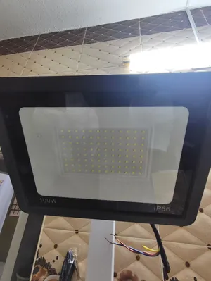 كشاف مع قاعده ارضيه ثقيله للبيع