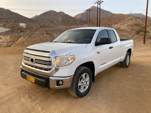 Used Toyota Tundra in Al Dakhiliya
