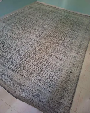 Large Area Rug 290 × 396 cm – AED 400