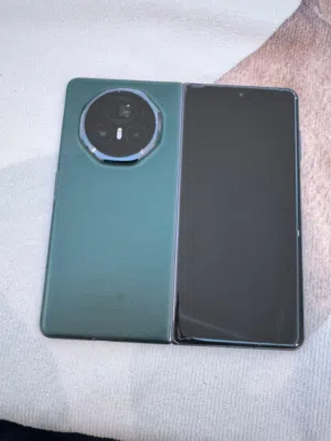 بسعر نار  HONOR Magic V3 القابل للطي