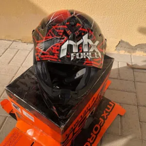 خوذة مكس فورس جديدة للبيع فقط ب 300 درهم!