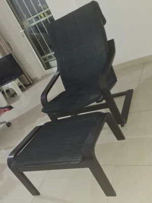 *السعر نهائي* كرسي مع مسند قدمين من ايكيا، للبيع