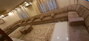 مجلس خليجى تفصيل جديد  للبيع فى اربد  34 مقعد  بغطى 21 متر طولى