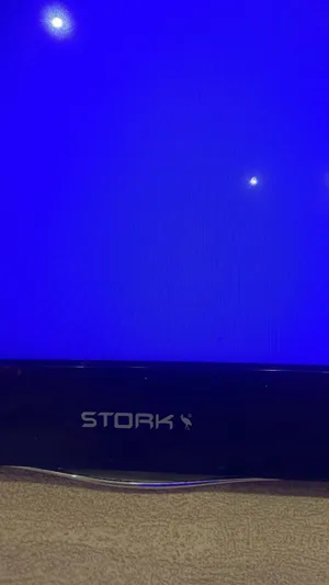شاشه 32بدون ريموت مع حماله للشاشه