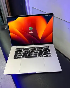 Macbook Pro Core i7 256Gb Ssd 15انش نفس الجديد ماك بوك برو تاتش بار شاشة جرافيك Touch Bar