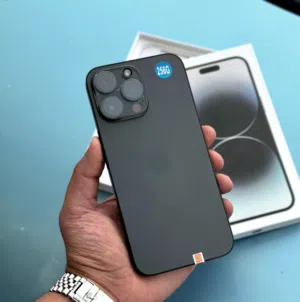 عرض خااص : iPhone 14pro max 256gb هاتف نظيف جدا بحالة الوكالة بدون اي مشاكل و مع ضمان و ملحقات