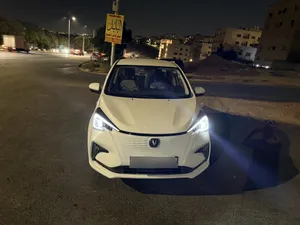 سيارة شانجان E-ستار 2023 كهربائية هاتشباك مرخصة لمدة سنة كاملة استخدام شخصي مالك واحد من الوكالة.