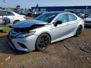 TOYOTA CAMRY XSE