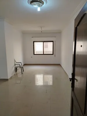 شقه فارغه للايجار الجبيهه الريان مقابل التعليم العالي