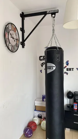 Heavy Duty Wall Mounted Boxing Bracket (Bracket not the boxing bag)