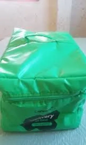 حقيبة كريم بوكس وكالة للبيع مستعمل بحالة الجديد جدا جدا للاستفسار الرجاء إرسال رسالة السعر نهائي
